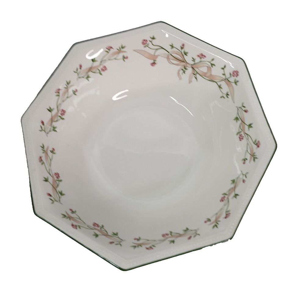 Johnson Brothers Eternal Beau Vegetable Bowl Round Serving Dish Floral 8 3/4”